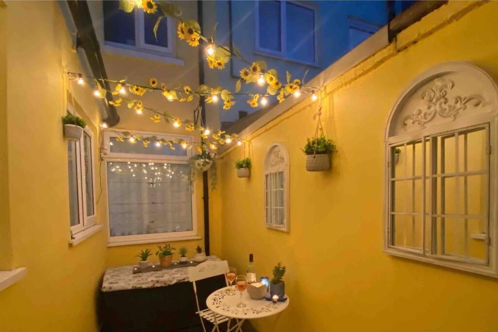 Lilly'S Cottage, Filey, Sleeps 8 Esterno foto